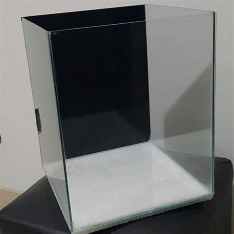 Aquário Cubo 25cm 15 Litros 25x25x25 Marinho Betas Peixes Escorrega O