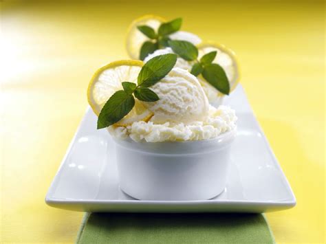 Lemon Ice Cream Recipe | EatSmarter