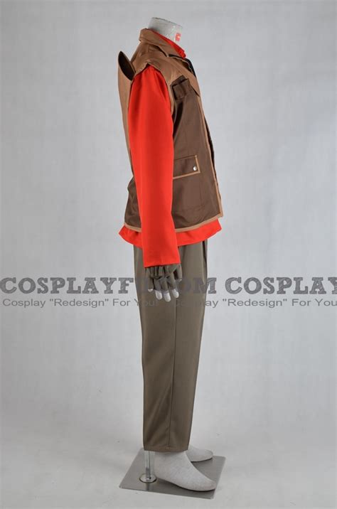 Custom Sniper Cosplay Costume from Team Fortress 2 - CosplayFU.com