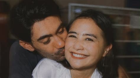 Mesra Beri Ucapan Ultah Prilly Latuconsina Dan Reza Rahadian Dicurigai