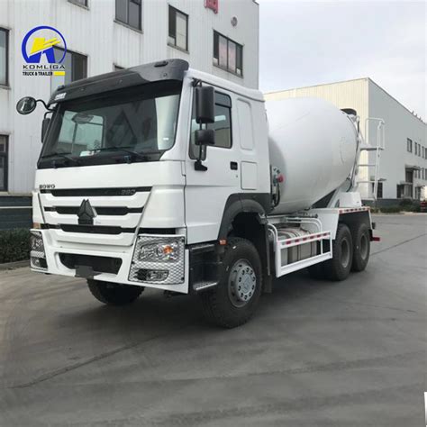 6X4 10 Cubic Meters Sinotruck HOWO Cement Mixer Truck Brand New