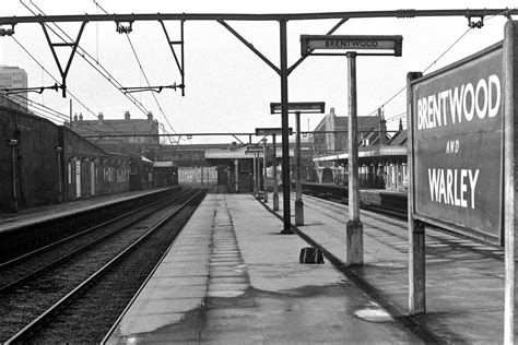 Brentwood And Warley Station 4 1973 Blue Pelican Railway Flickr