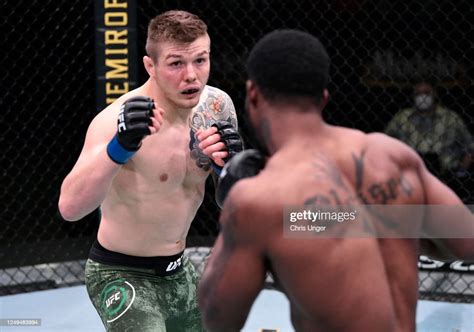 Marvin Vettori Of Italy Battles Karl Roberson In Their Middleweight