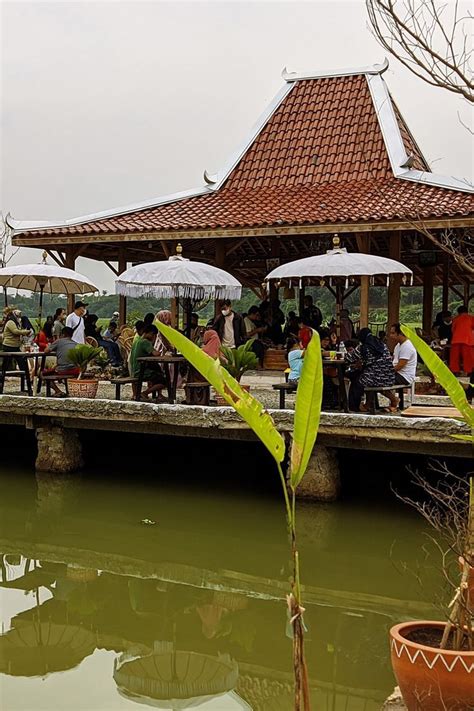 Angkringan Tepi Sawah Setu Bekasi Bekasi Quick