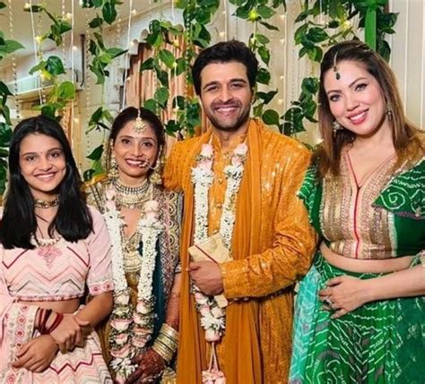 dilip joshi wife
