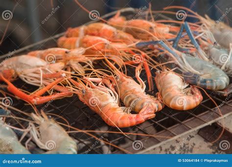 Gamba Gigante Del Agua Dulce De La Parrilla Foto De Archivo Imagen De