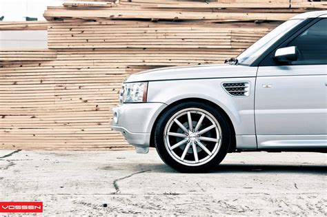 Stylish Custom Touches And Vossen Forged Rims On Range Rover Sport