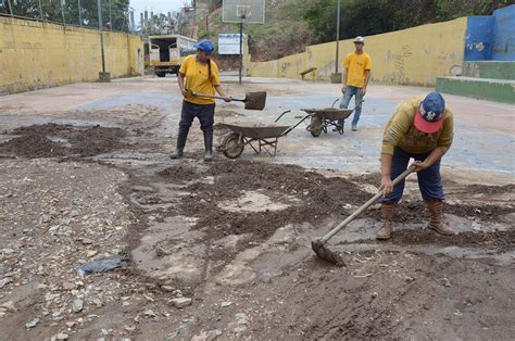 Mantenimiento Miranda Realiz Limpieza De Cancha De La Ue Carmen L Pez