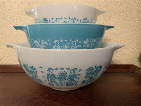 Vintage Pyrex 3 Piece Mixing Bowl Set Amish Butterprint Turquoise 441