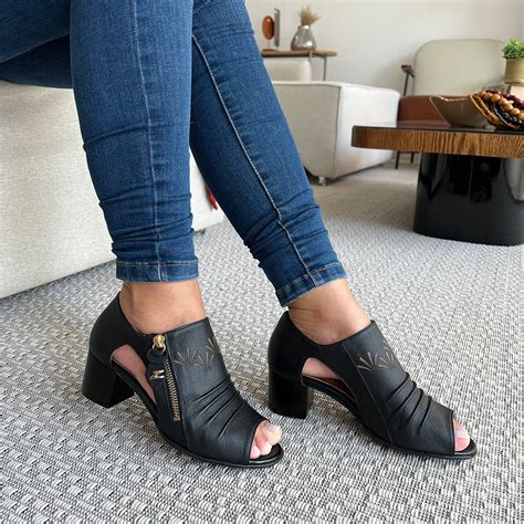 Ankle Boot Salto Baixo - ANKLE BOOT PRETA SALTO BAIXO DINA MIRTZ REF 25760 | Fino Raro - Site ...