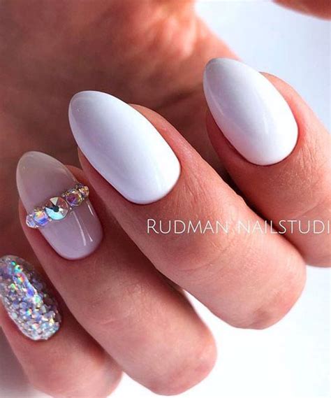 50 Almond Shape Nail Designs 2024 Tailoringinhindi