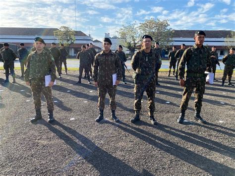 2ª Bateria de Artilharia Antiaérea Formatura Alusiva ao Dia do Quadro