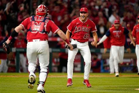 Angels Rookie Reid Detmers Hurls No Hitter Against Rays In Win