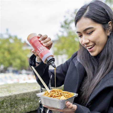 Hot Star Honey Chilli Sauce Hand Crafted Scotch Bonnet Chilli Sauce X G Bottles