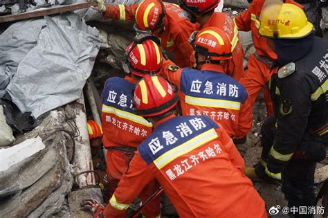 黑龍江一中學體育館坍塌已營救8人 新浪香港