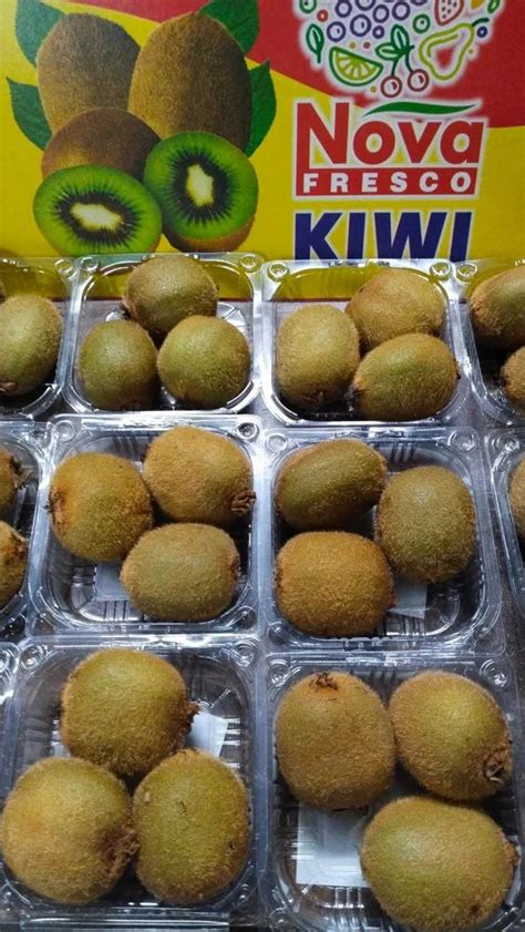 A Grade Kiwi Fresh Fruits Packaging Type Carton Packaging Size 10