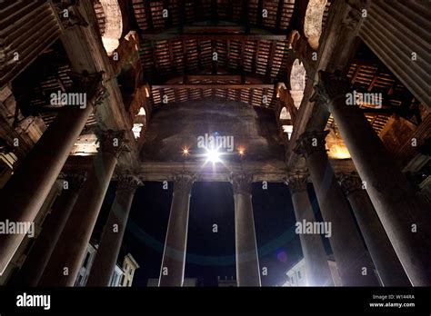 The Pantheon in Rome at night Stock Photo - Alamy