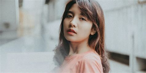 5 Cara Menjadi Cewek Cool yang Menarik Perhatian - Kompas.com