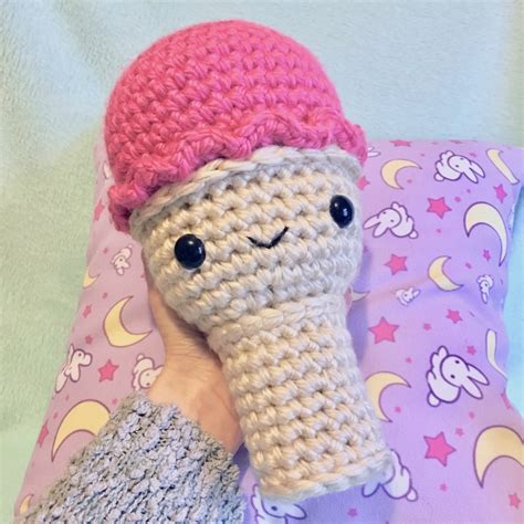 Rainbow Sherbet Swirl Cone Bundle Amigurumi Pattern