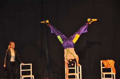 Spectacle Pour Enfants Zig Zag Le Clown Cirque Indigo