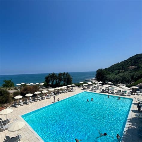 Hotel Capo Est Hotel Stelle A Gabicce Mare Con Piscina