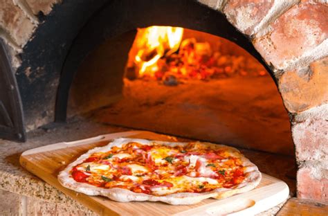 Wood Fired Pizza Oven Buying Guide Direct Stoves Direct Stoves