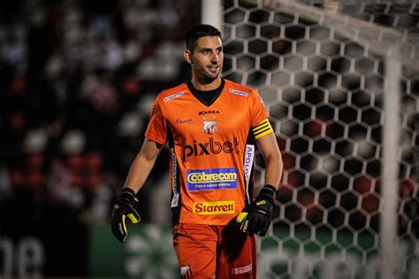 Juventude acerta contratação do goleiro Pegorari para suprir saída de