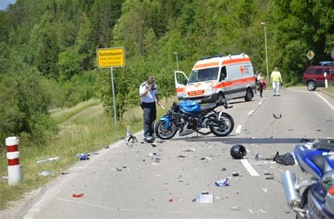 Schwerer Unfall Bei M Nsingen Zwei Motorradfahrer Lassen Ihr Leben