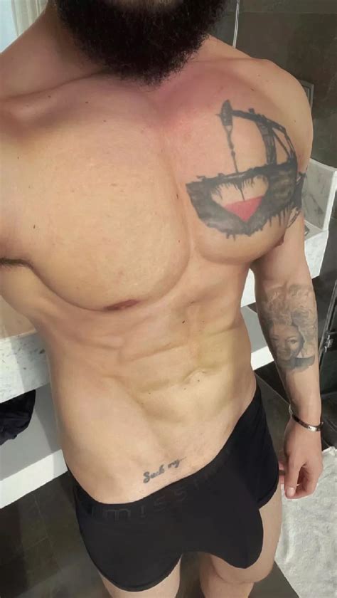 Walking Around The Locker Room With A Semi Love The Looks Nudes Menslockerroom Nude Pics Org