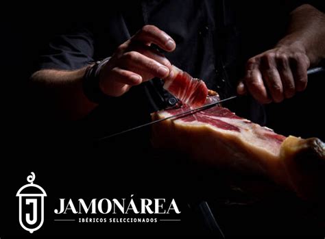 Qué diferencia un jamón ibérico de bellota de un jamón ibérico de cebo