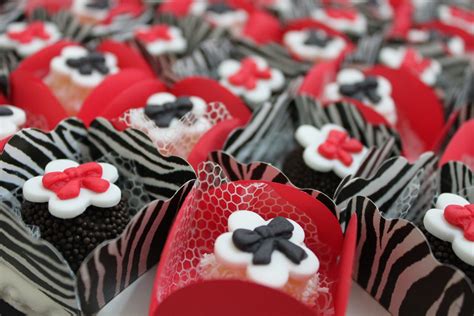Chacomigoeventos Ch De Lingerie Da Clarissa Tema Zebra E Vermelho