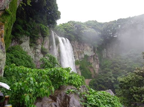 6 Best Jeju Waterfalls You Need To See - Wapiti Travel