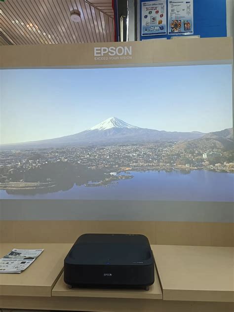 Epson Projection TV EpiqVision Ultra EH LS300B Projector 3LCD