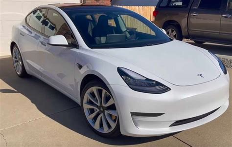 Brutta Sorpresa Dal Leasing Di Una Tesla Vaielettrico