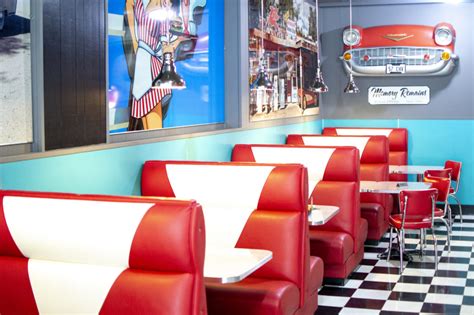 10 Favorite Retro Diners with Attitude