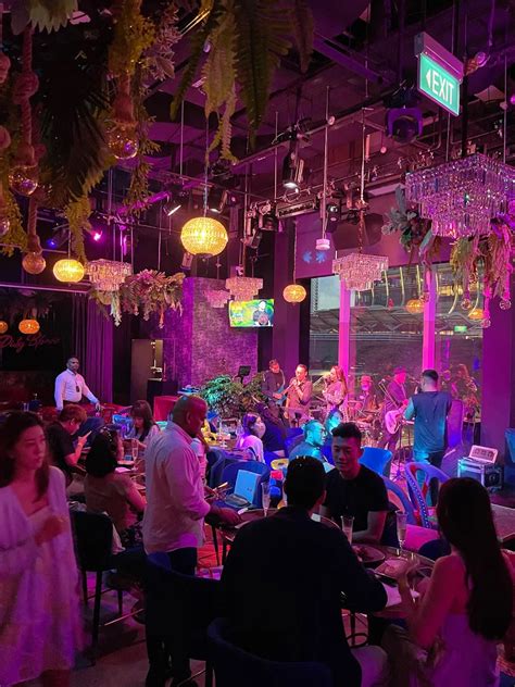 Dirty Blonde Bar Lounge Is A Rooftop Bar At Suntec City With Upper East Side Vibes