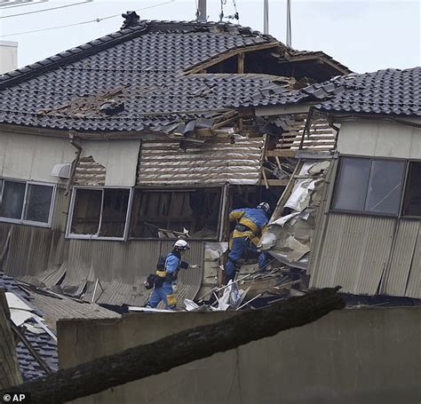 Japan Earthquake News Recap Coastal Town In A Catastrophic Situation