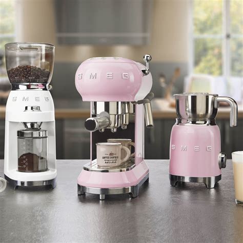 Smeg Espresso Kahve Makinesi Pink Ecf Pkeu Cookplus