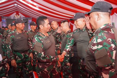 Apel Penutupan Komandan Satuan Aks Tni Ad