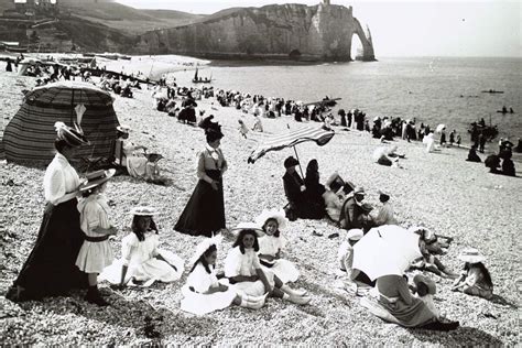 Les Premiers Bains De Mer En France Et En Images Geo