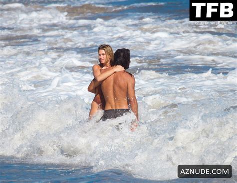 Megan Blake Irwin Sexy Seen Flaunting Her Hot Bikini Body At The Beach In Malibu AZNude