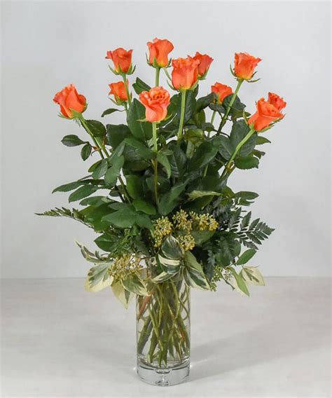 Luxurious Orange Roses In Vase In Orange Roses Rose Peach Roses