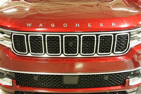 2022 Jeep Wagoneer: Boxy and bold - CNET