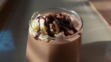 Kitkat Milkshake Recipe Milkshake Recipe Chocolate Milkshake Kitkat