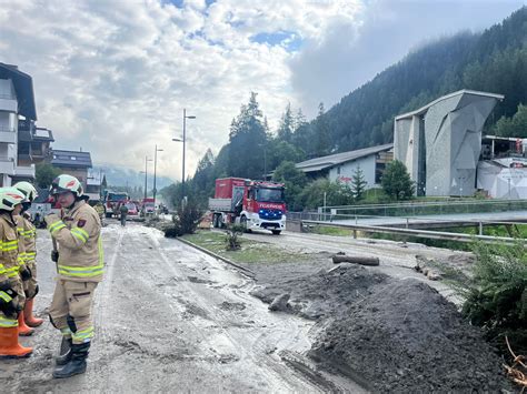 Unwetter Bundesheer R Ckt In St Anton Am Arlberg Zum Aufr Umen An