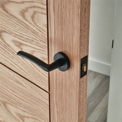 Howdens On Instagram Give Your Doors A Stylish Modern Matt Black