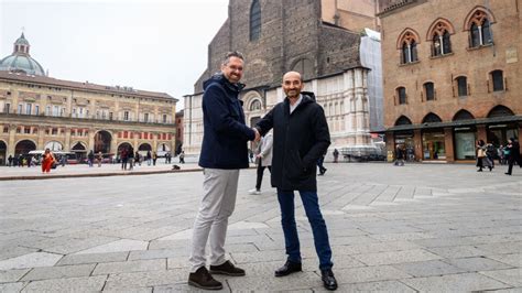 Campioni In Piazza La Festa Ducati A Bologna Dueruote