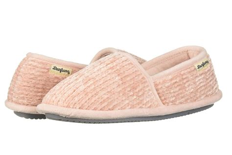 Best Memory Foam Slippers for Women – Footwear News