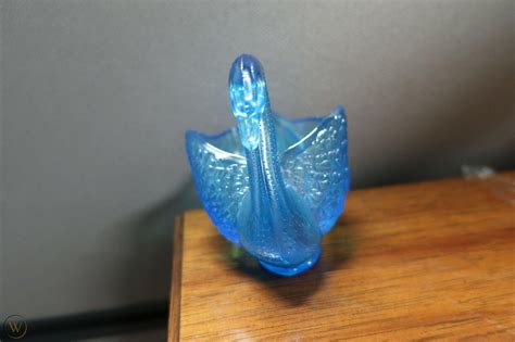 Vintage Fenton Blue Opalescent Iridescent Carnival Glass Swan Candy Trinket Dish 4455649155