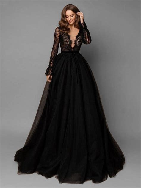 Robe de mariée noire la tendance inspirée des séries